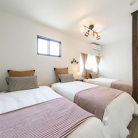 הוילה אוסקה Nao'S House Usj 一軒家貸切 מראה חיצוני תמונה