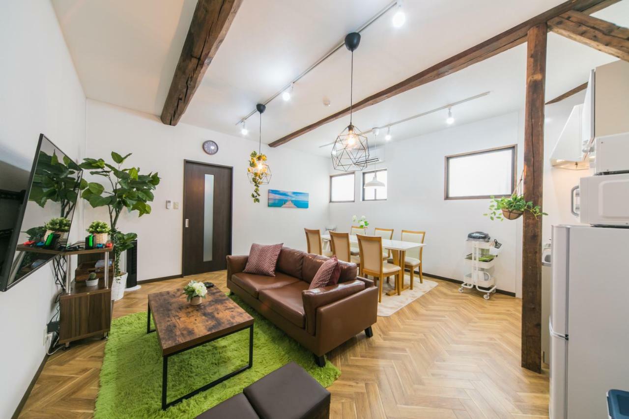 הוילה אוסקה Nao'S House Usj 一軒家貸切 מראה חיצוני תמונה