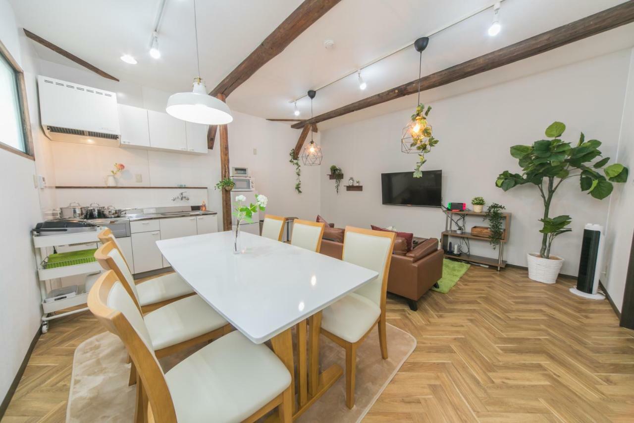 הוילה אוסקה Nao'S House Usj 一軒家貸切 מראה חיצוני תמונה